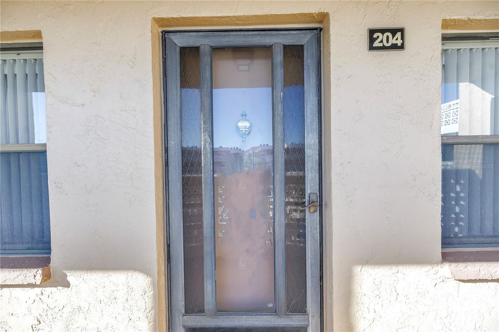 4920 LOCUST STREET NE 204, St Petersburg, FL 33703