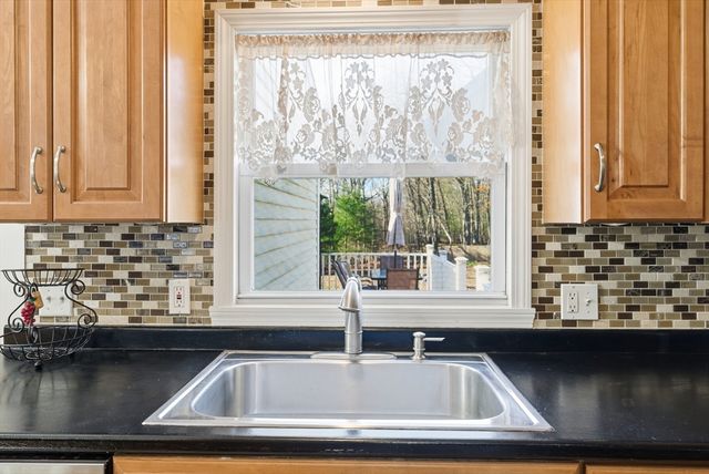 846 East Mountain Road, Westfield, MA 01085