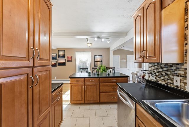 846 East Mountain Road, Westfield, MA 01085