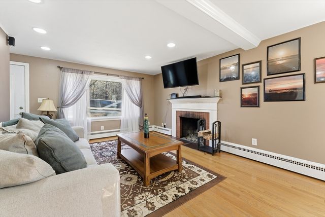 846 East Mountain Road, Westfield, MA 01085