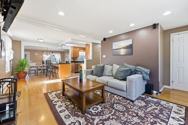 846 East Mountain Road, Westfield, MA 01085