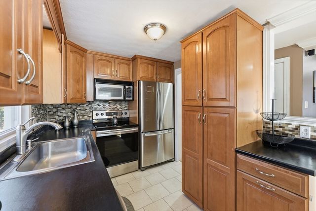 846 East Mountain Road, Westfield, MA 01085