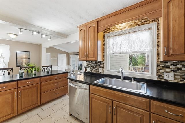 846 East Mountain Road, Westfield, MA 01085