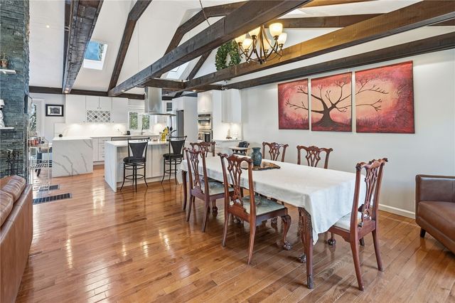 10 Blue Mist Drive, Lincoln, RI 02838