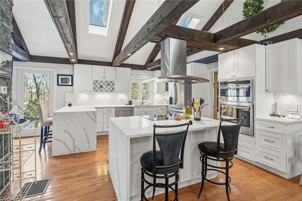 10 Blue Mist Drive, Lincoln, RI 02838