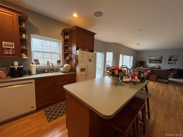 5 Juniper Way, Wappingers Falls, NY 12590