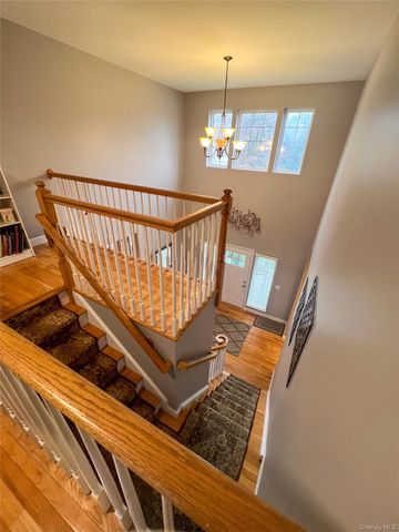 5 Juniper Way, Wappingers Falls, NY 12590