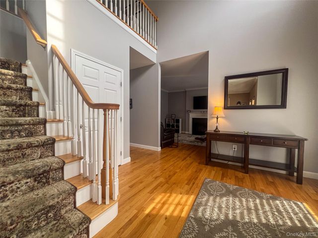 5 Juniper Way, Wappingers Falls, NY 12590