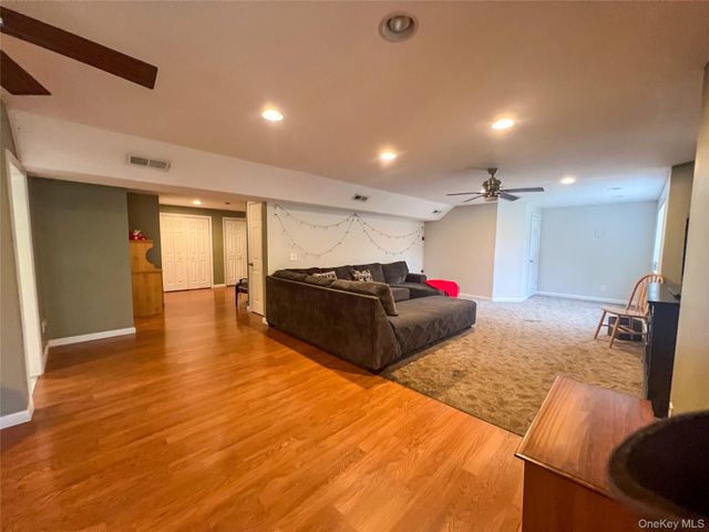 5 Juniper Way, Wappingers Falls, NY 12590