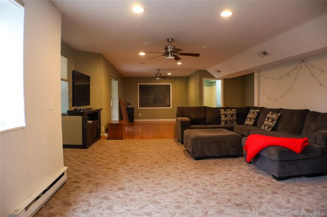 5 Juniper Way, Wappingers Falls, NY 12590