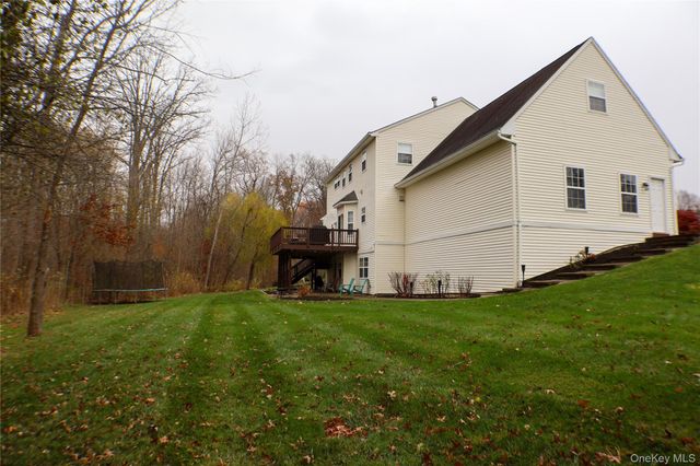 5 Juniper Way, Wappingers Falls, NY 12590