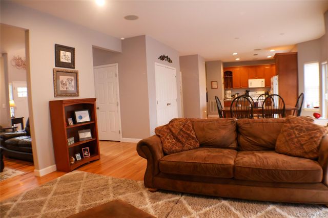 5 Juniper Way, Wappingers Falls, NY 12590