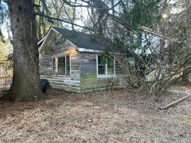 38 S Polktown Road, Bethlehem Twp., NJ 08827