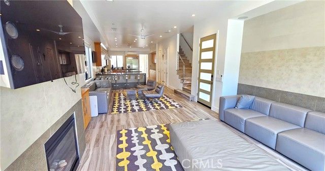 237 1st Street, Huntington Beach, CA 92648