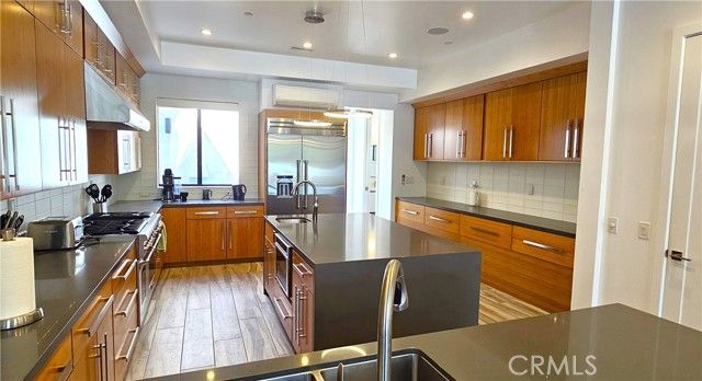 237 1st Street, Huntington Beach, CA 92648