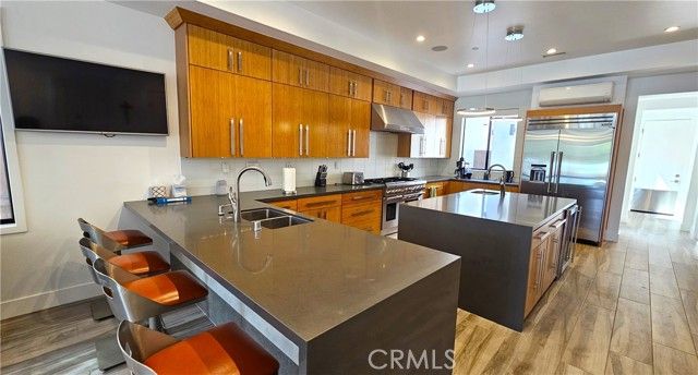 237 1st Street, Huntington Beach, CA 92648