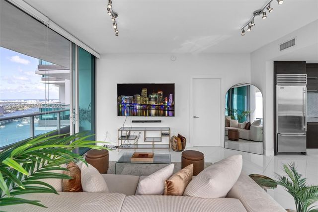 900 Biscayne Boulevard 4412, Miami, FL 33132