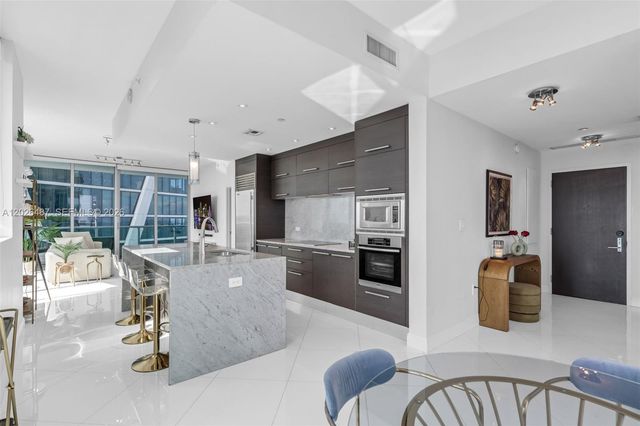 900 Biscayne Boulevard 4412, Miami, FL 33132