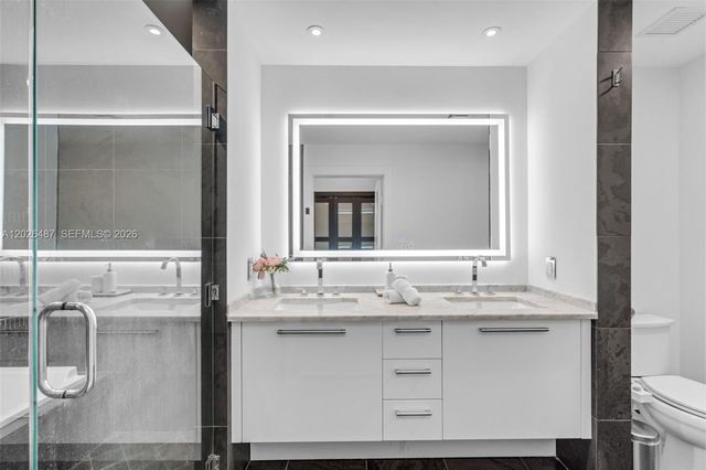 900 Biscayne Boulevard 4412, Miami, FL 33132