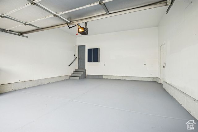 9297 S AVIGNON PL, West Jordan, UT 84088