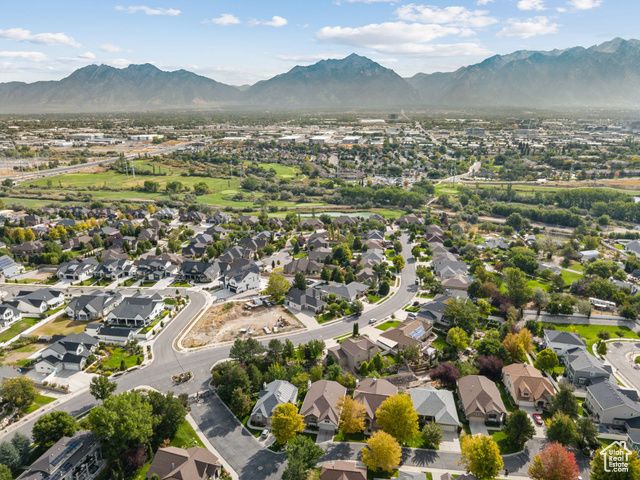 9297 S AVIGNON PL, West Jordan, UT 84088