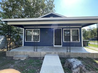 518 N Sabinas, San Antonio, TX 78207