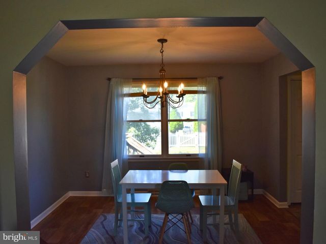 18 CARDINAL DR, Hanover, PA 17331