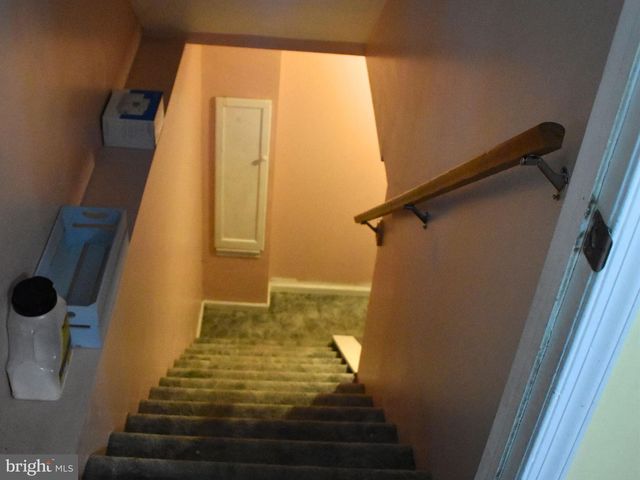 18 CARDINAL DR, Hanover, PA 17331