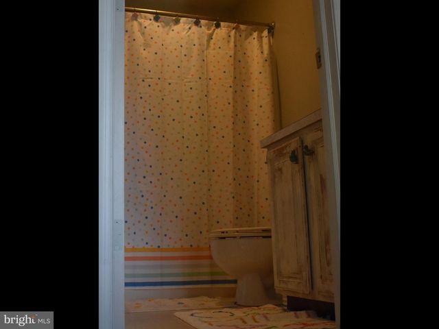 18 CARDINAL DR, Hanover, PA 17331