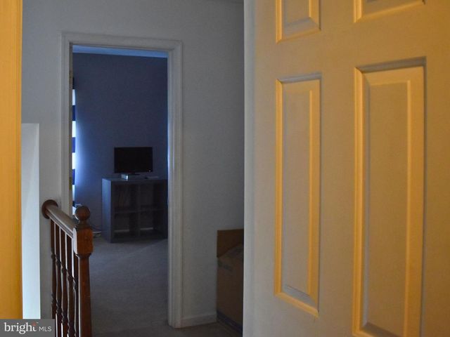 18 CARDINAL DR, Hanover, PA 17331