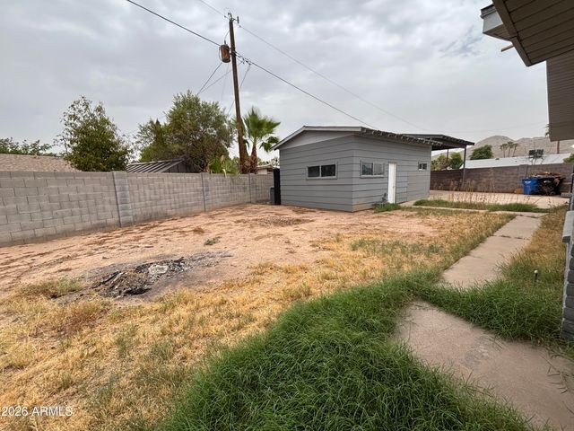 15039 N 24th Place, Phoenix, AZ 85032