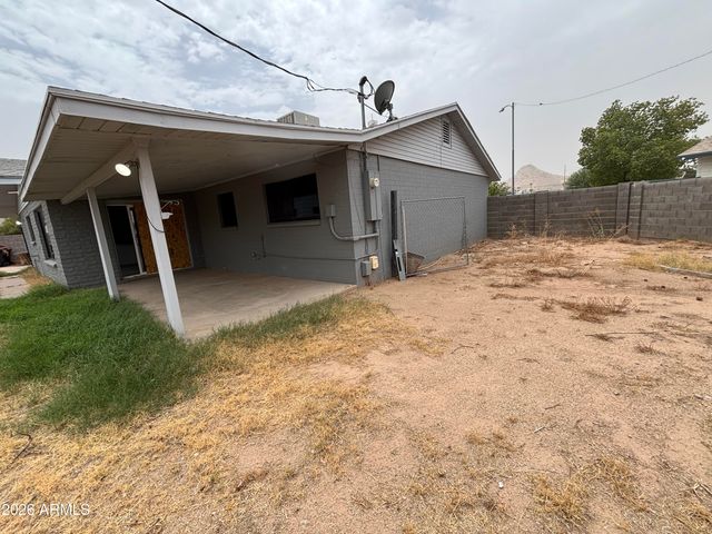 15039 N 24th Place, Phoenix, AZ 85032