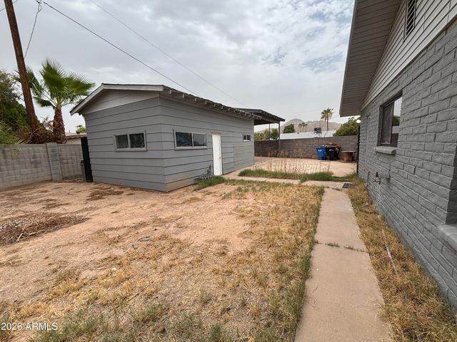 15039 N 24th Place, Phoenix, AZ 85032