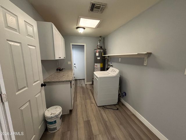 15039 N 24th Place, Phoenix, AZ 85032