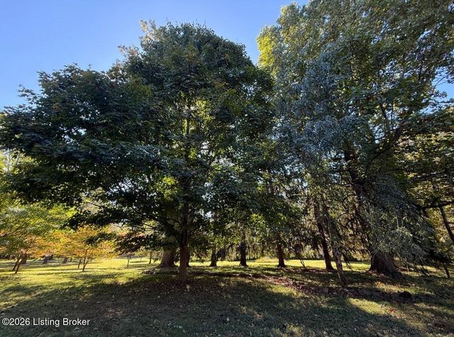 3900 Altawood Ct, Louisville, KY 40245