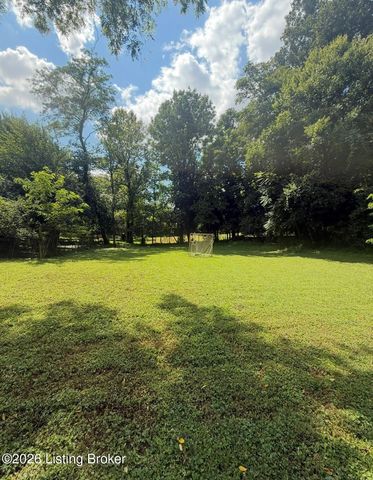 3900 Altawood Ct, Louisville, KY 40245