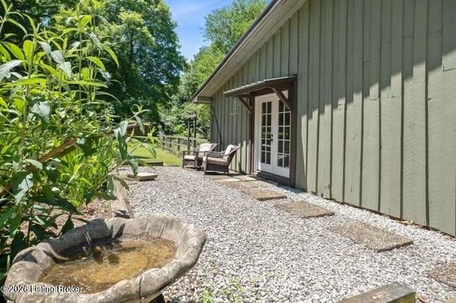3900 Altawood Ct, Louisville, KY 40245