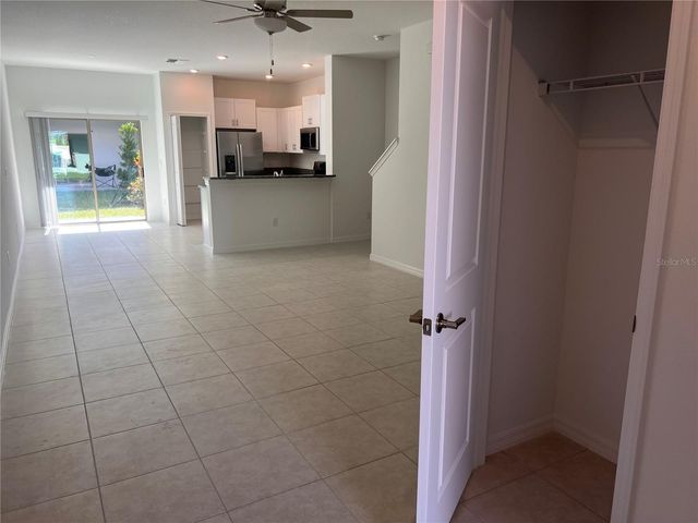 8333 CRESCENT OAKS DR, New Port Richey, FL 34655