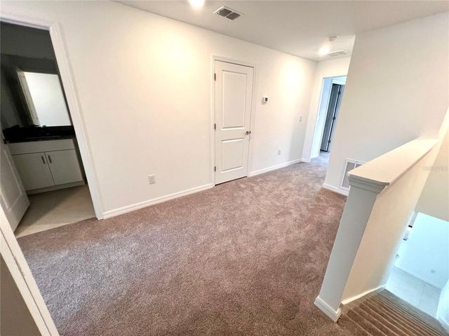 8333 CRESCENT OAKS DR, New Port Richey, FL 34655