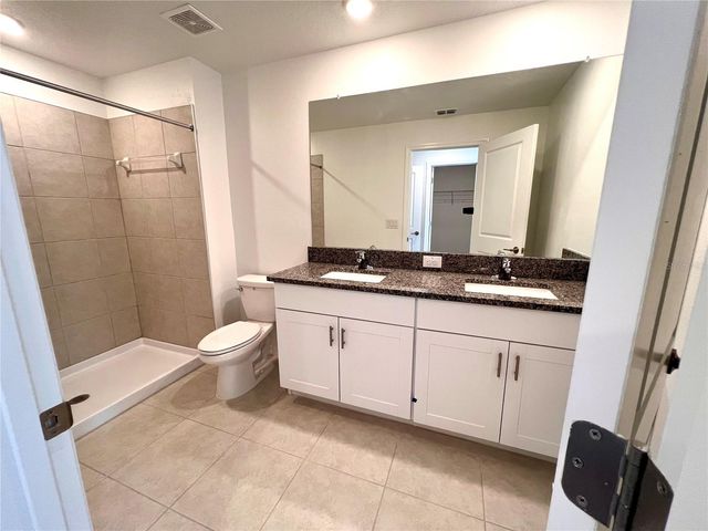 8333 CRESCENT OAKS DR, New Port Richey, FL 34655