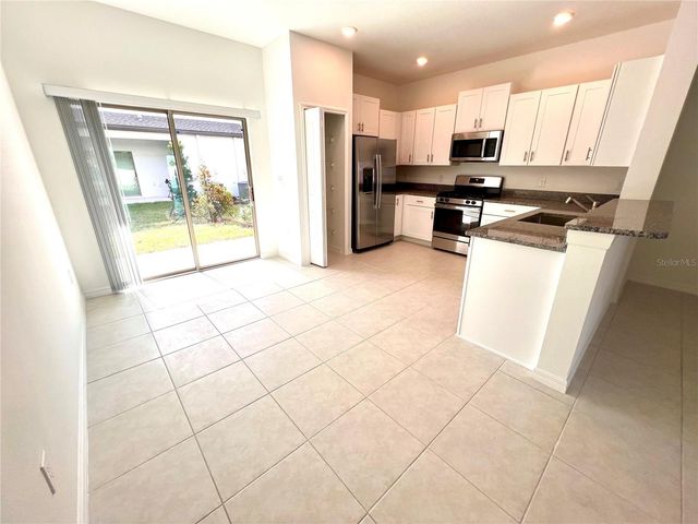 8333 CRESCENT OAKS DR, New Port Richey, FL 34655