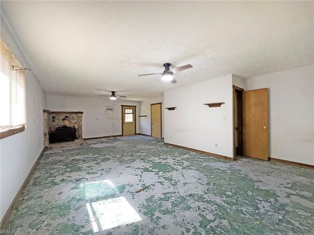 12614 Salem Church RD, Gloucester, VA 23061
