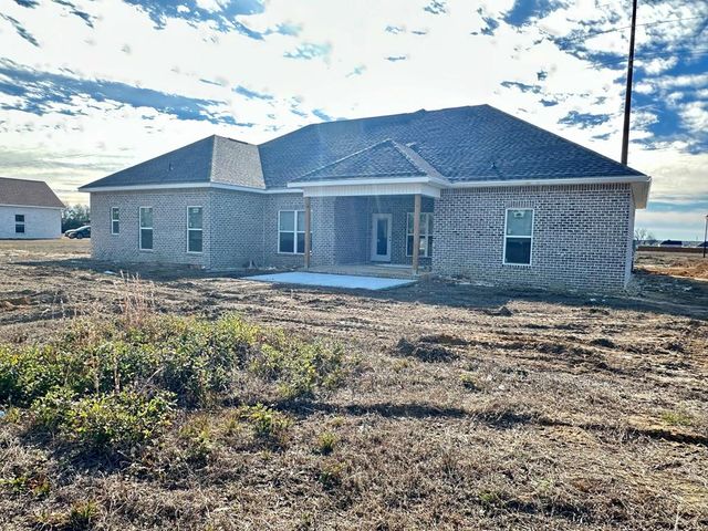 205 Heritage Way, Headland, AL 36345