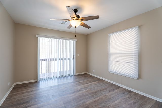 774 Terrace Court T, Elgin, IL 60120