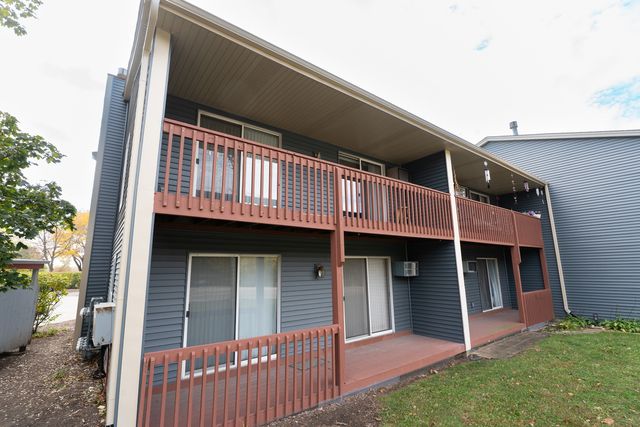 774 Terrace Court T, Elgin, IL 60120