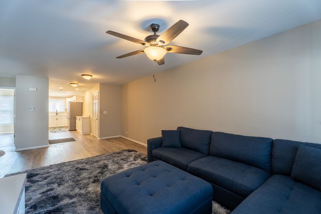 774 Terrace Court T, Elgin, IL 60120