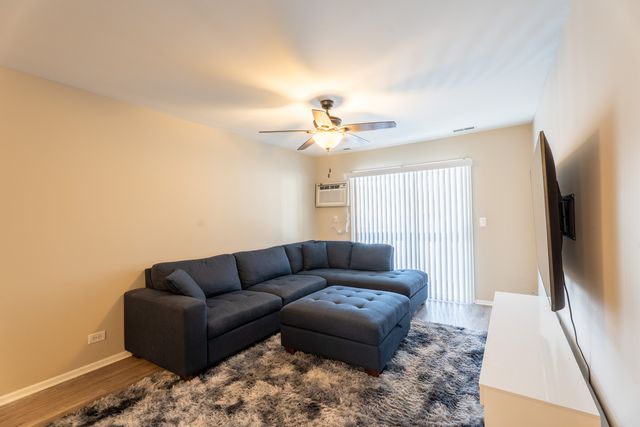 774 Terrace Court T, Elgin, IL 60120