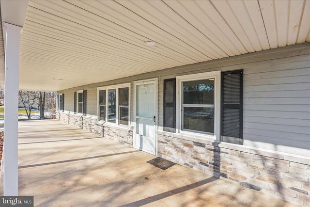 5399 CANAL RD, East Berlin, PA 17316