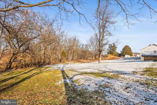 5399 CANAL RD, East Berlin, PA 17316