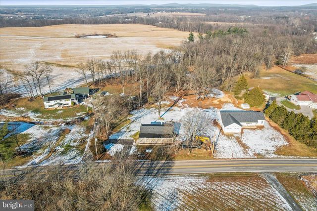 5399 CANAL RD, East Berlin, PA 17316